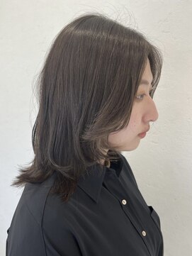 アルティーナプライベート(altina PRIVATE) ミディアムウルフxオリーブカラー