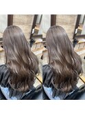 ミルキーグレージュ×ロングスタイル