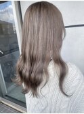 スモーキーベージュ