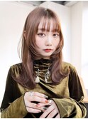 くびれヘア顔周りレイヤーおくれ毛ロング_ba495611