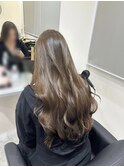オリーブベージュ