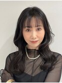 30代に人気！顔周りの後れ毛がかわいいレイヤーロング
