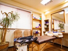 スタジオ オッジ(studio Oggi)の雰囲気（ゆったりと横になりながら頭皮洗浄を行います。）