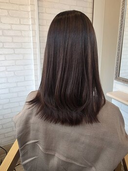 ラカシェット(La cachette)の写真/思わず触れたくなるうる艶ヘア♪傷んだ髪を補修し、カラーの発色・ツヤ感もUP◎