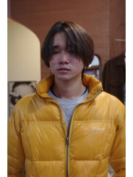 エディ(Edy) メンズセンターパートマッシュウルフニュアンスパーマ眉毛カット