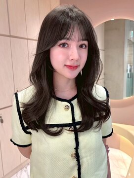グロー 大宮(GLROW) ミディアムレイヤーカット ダークブラウン 顔周りカット