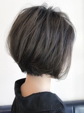 ウィロー(WILLOW) 【WILLOW京橋】大人女子の前下がりショートボブ（井下貴史）