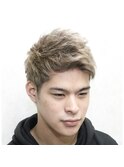 ハイトーンベージュ×アップバングショート