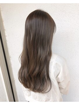 リゴッツ ドゥア プトゥリ(Regottz dua putri) ホワイトベージュ