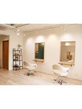 【都島】スタイリストは1名のみの完全プライベ-トサロン★清潔感溢れるナチュラルな空間で心から寛げる…♪