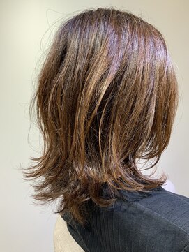 ユーネリー(U-NERY) ミディアムスタイル