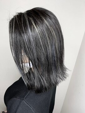 モルニ(MORNI) アッシュグレー_マロンベージュ Aラインボブ かきあげ