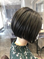 ビースリー ロア&nbsp;ミニボブ×イルミナカラー