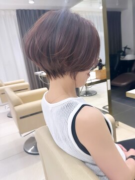 アンド ストーリーズ(&STORIES) 大人可愛い前髪ありのひし形マッシュショートパーマ20代30代