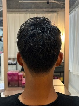 ヴィ 大宮(Vii) ダークアッシュ/カルマパーマ/アッシュブラック[メンズ/大宮]