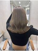 大人可愛い大人美人ふんわりカール小顔カットショコラアッシュ