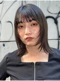 顔周りレイヤーカットくびれヘアミルクティーベージュカラー