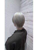 リック(Ric by KENJE)&nbsp;ホワイトシルバーウルフ