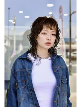 アルダー(ALDER) ウェット仕上げウルフレイヤースタイル