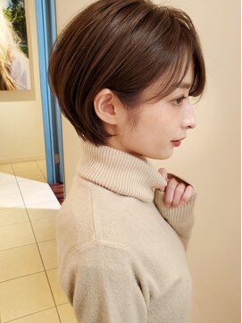 ビュートリアム 青山(BEAUTRIUM) ショートボブ　ショートヘア　30代40代　小顔　大人　丸み