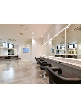 rock HAIR DESIGNは、お客様一人ひとりの個性に合わせたヘアスタイルを提案する実力派サロンです。[渋谷]