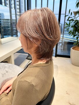 ミディアムウルフ / ハイライト / 白髪ぼかし / 中村卓也