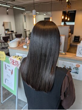 質ストレート×ダークブラウン