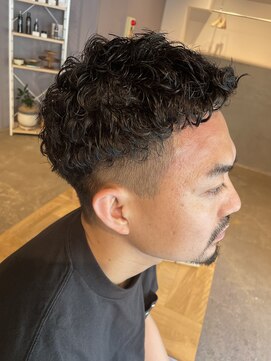 ユリーカ(eureca) メンズ　ショートパーマスタイル