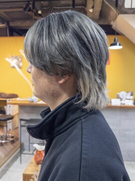 ノア(noa.) コントラストが抜群！メンズのウルフ×ホワイトデザインカラー