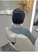 パツっと切りっぱなしボブ
