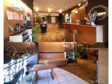ヘアーアソシエイワイ(Hair Associe IWAI)の雰囲気（ヒノキの香りに包まれた癒しを感じていただける和風空間です。）