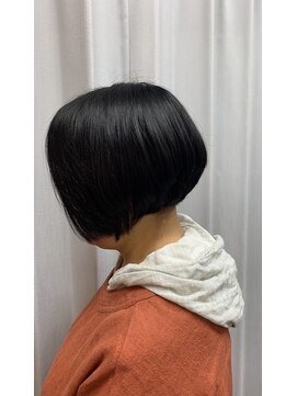 ゆうこ美容室 黒髪ショートボブ