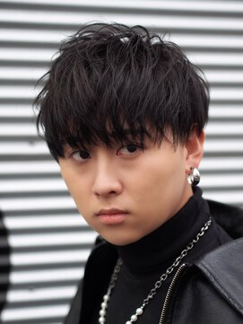 サン(3) 束感ショート　ツーブロック　刈り上げ　マッシュ　黒髪　2