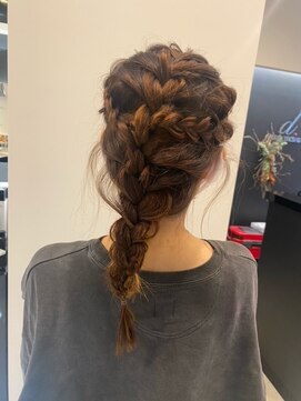 ディーヘアーデザイン(d.HAIR DESIGN) 編みおろしアレンジ♪