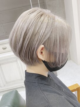 デイズ(days) 前下がりショートボブ/ハンサムショート/耳掛け/ツーブロック