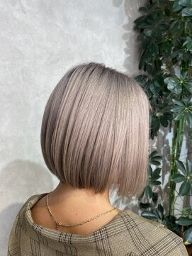 フィーネ 柏(Fi-Ne) ホワイトベージュ×ボブ