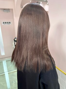 ゲーム バイ アランスミシー 横浜(GAME by Alan Smithee) ダブルカラーミルクティーベージュカラーケアブリーチ韓国ヘア