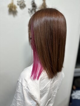 ジウ 上通り(JIU) 20代30代小顔ゆるふわミディインナーカラービビットピンク