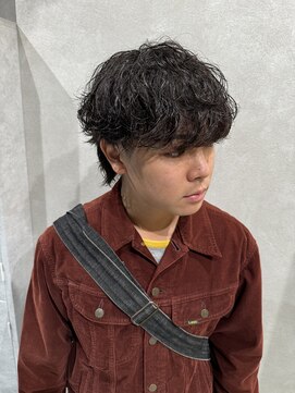 ゼスト リル 新宿(ZEST lill) 波巻きパーマ ウルフ マッシュパーマ アッシュブラック 新宿