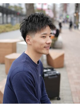 スラッシュ(SLASH) アップバング/スキンフェード/短髪/刈り上げ/姫路