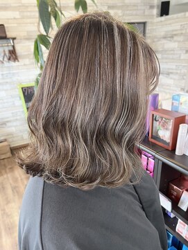 ルフレ(Reflet) 白髪ぼかしデザインハイライト☆