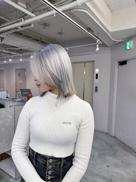 レアル 天王寺 阿倍野(REAL) シルバーヘアー