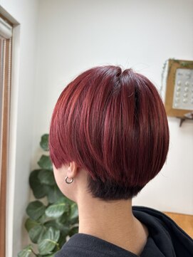 エルフゥ(Elle fou) ハンサムショート　ルビーボルドー