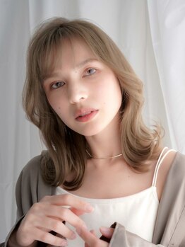 ゴロクヘアー(56 hair)の写真/ハイライトで白髪をぼかして立体感をプラス♪頭皮に優しい薬剤で、ダメージレスに艶やかな仕上がりに―。