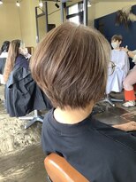 ワラティク(WARATI C)&nbsp;白髪を活かしてベージュカラーに！