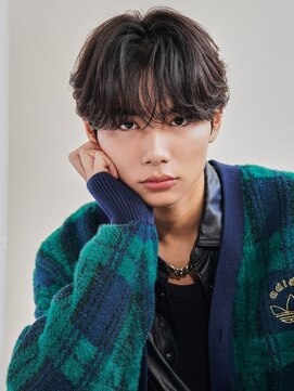 センス 渋谷 宇田川交番前(SENSE) シースルーフェザーショート