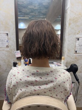 フィガロ ウメダ(FIGARO UMEDA) ウェーブベージュショート11.18デザインカラー