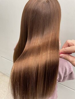 《NEWOPEN◇四日市シェアサロン》髪のクセやうねり、広がりを気にせず、扱いやすい髪へと導く…。