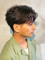ニアウ 新宿(Niau) MEN’S/リバースセンターパート/ニュアンスパーマ/新宿