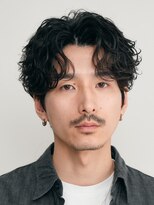バイフィフス 原宿/表参道(by fifth)&nbsp;原宿微分けセンターパートスパイラルパーマビジネスヘア刈り上げ